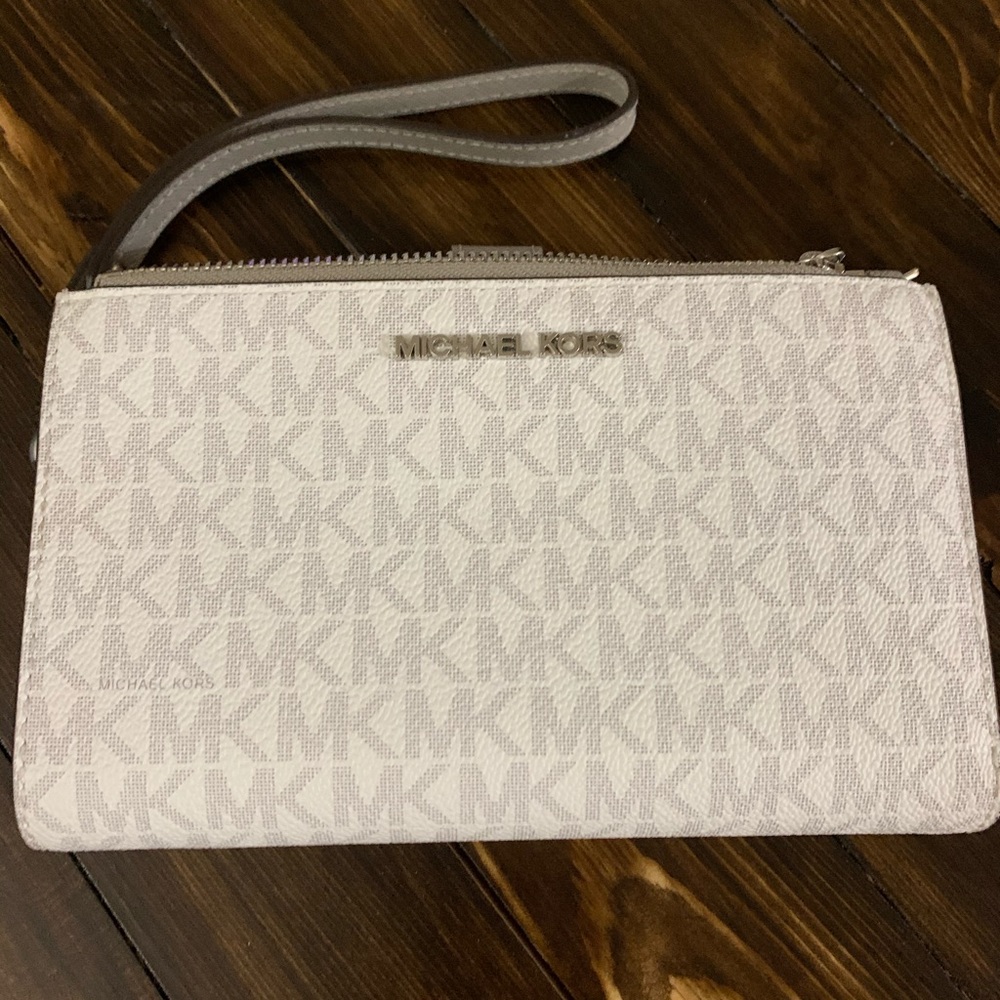 Micheal Kors wallet